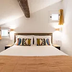 Newly Renovated Apartment
